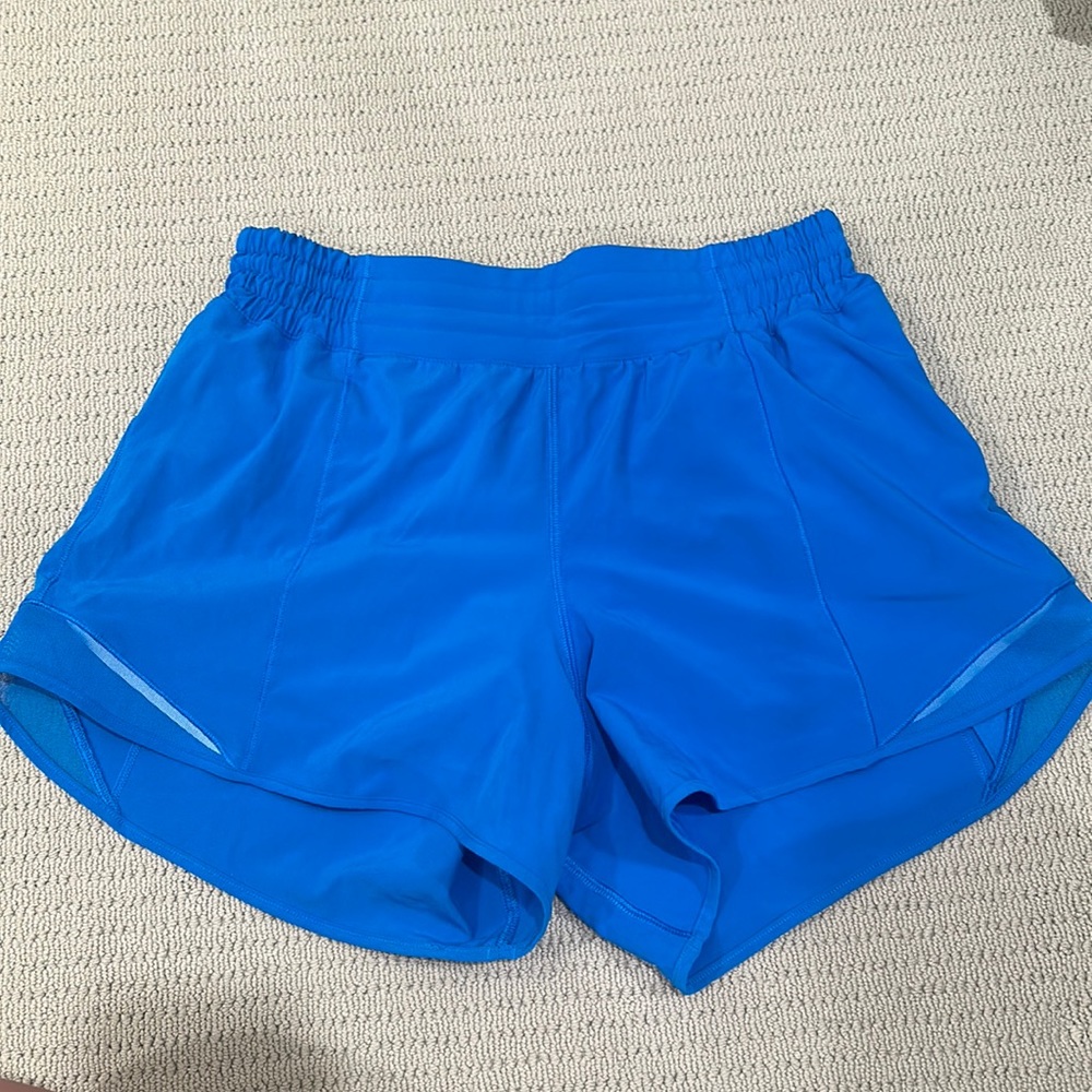 Lululemon Hotty Hot 4" HR Shorts
